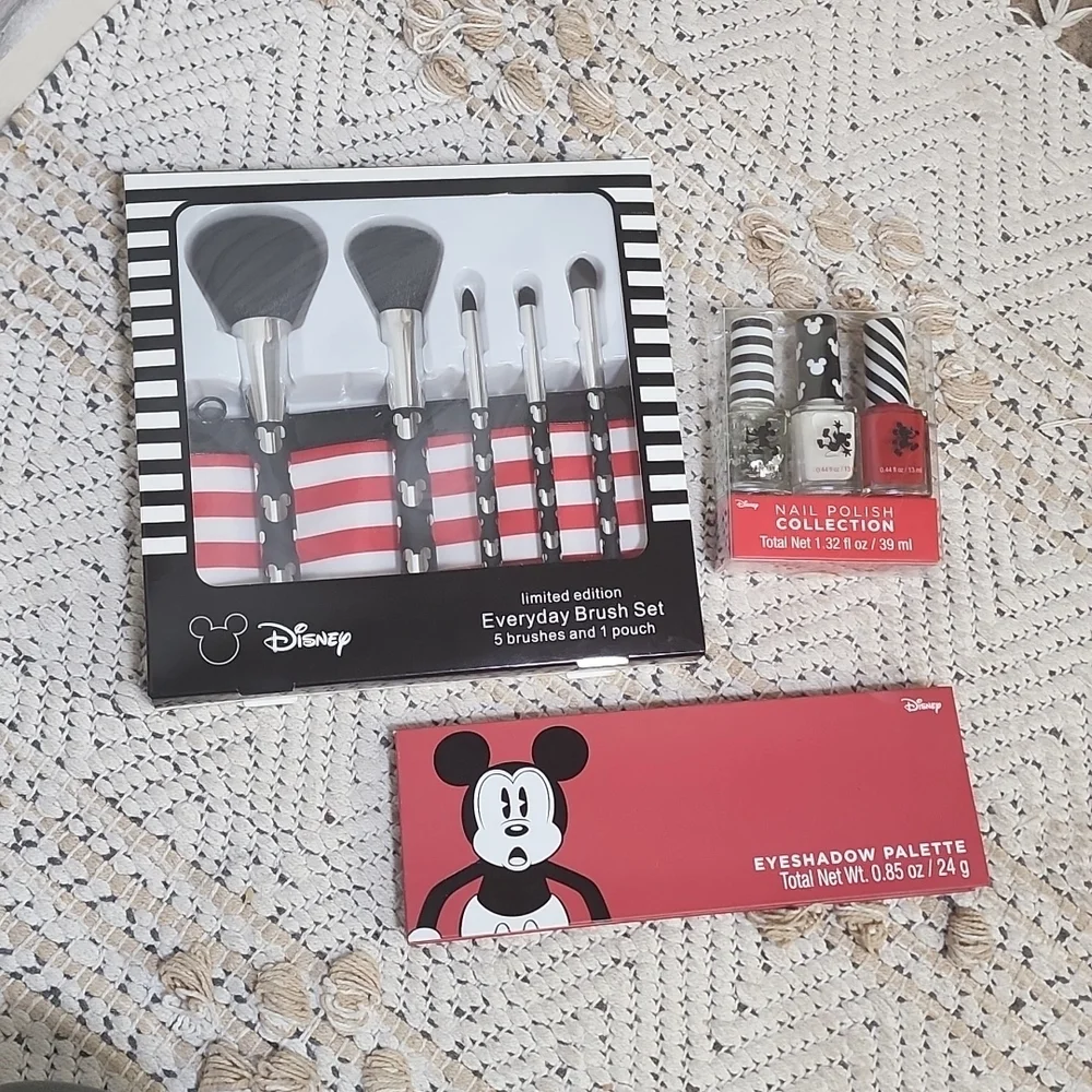 Disney Mickey Mouse Limited Edition Make Up 2018 Collection